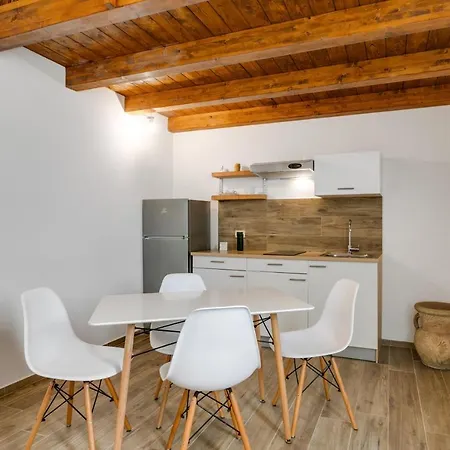 Castello Della Zisa Modern With Balcony (adults Only) Apartment *