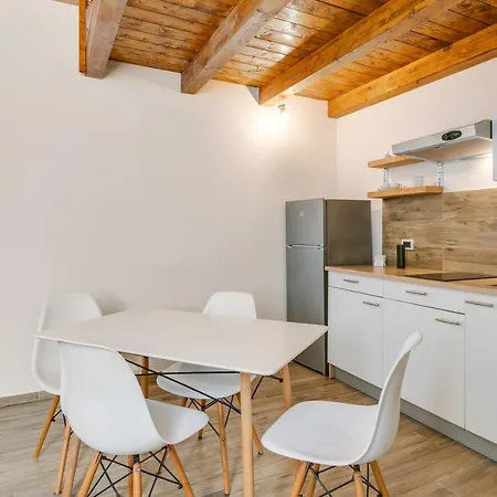 Castello Della Zisa Modern With Balcony (adults Only) *